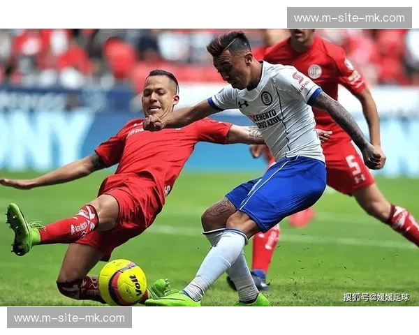 埃弗顿贝托十三次对抗成功 前锋施压致纽卡后防出球困难